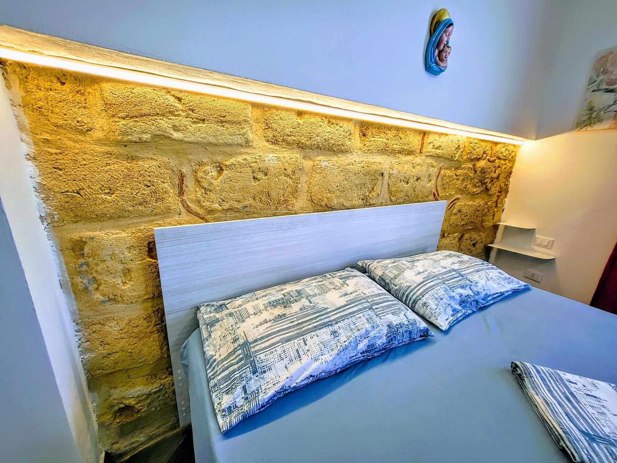 Apartamento Seafront House Gabbiano Azzurro Santa Flavia Exterior foto