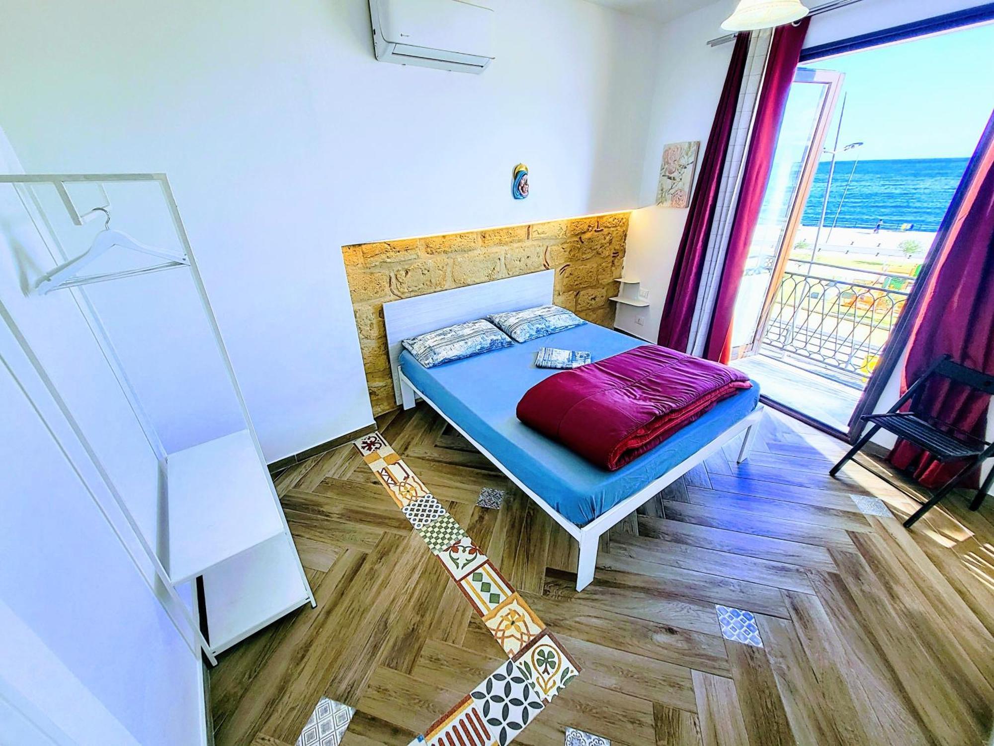 Apartamento Seafront House Gabbiano Azzurro Santa Flavia Exterior foto